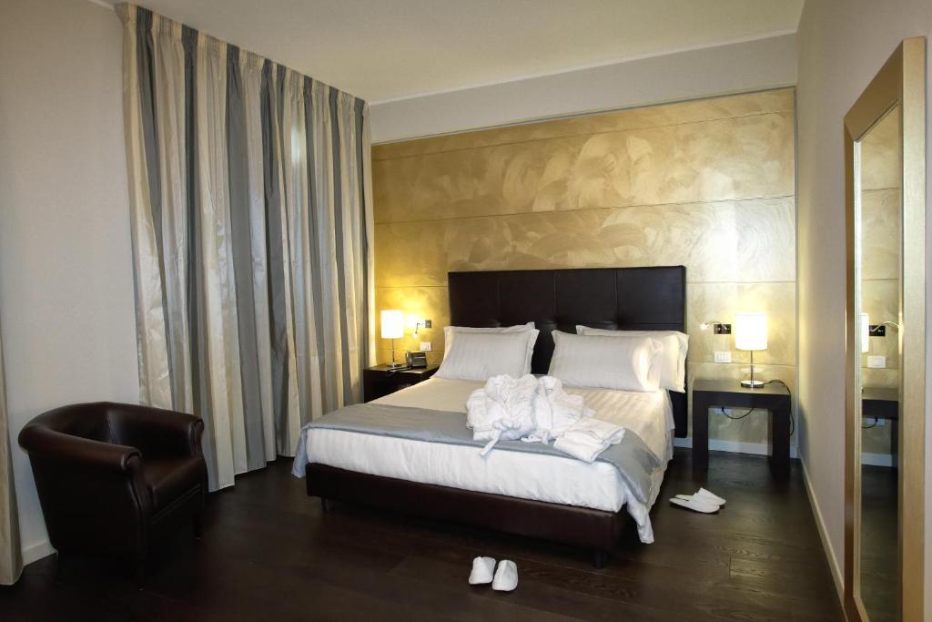 La Dimora Del Baco Hotel LʼAquila Oda fotoğraf
